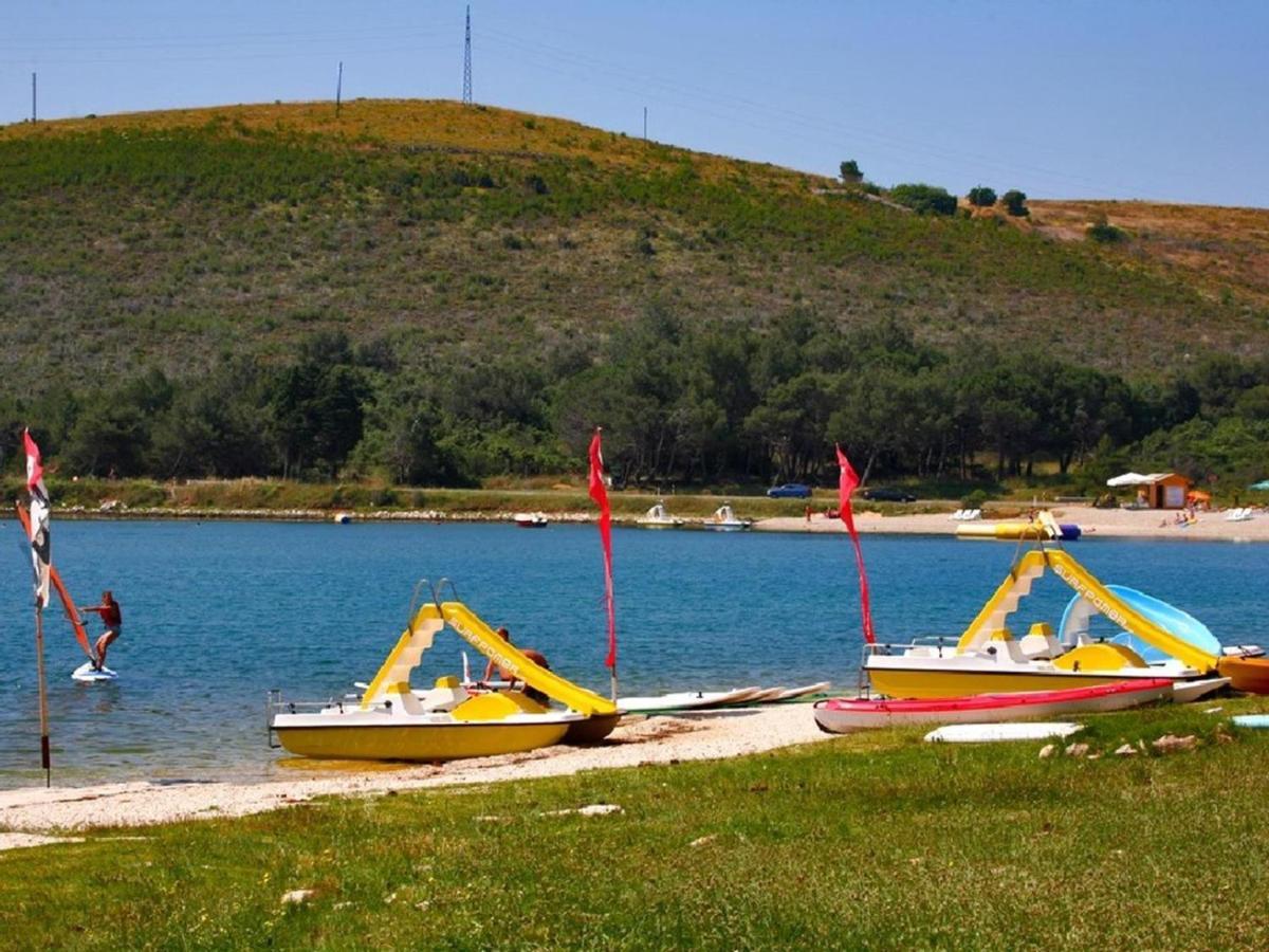 Beach House Ive With Jacuzzi, Pool, Playground And Bbq In An Olive Grove With A Beach, Pomer - Istria Zewnętrze zdjęcie