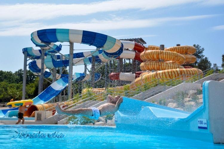 Beach House Ive With Jacuzzi, Pool, Playground And Bbq In An Olive Grove With A Beach, Pomer - Istria Zewnętrze zdjęcie
