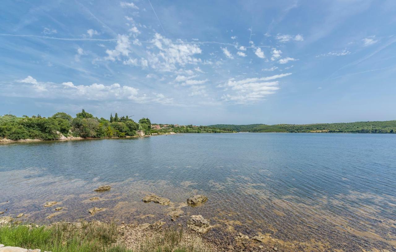 Beach House Ive With Jacuzzi, Pool, Playground And Bbq In An Olive Grove With A Beach, Pomer - Istria Zewnętrze zdjęcie
